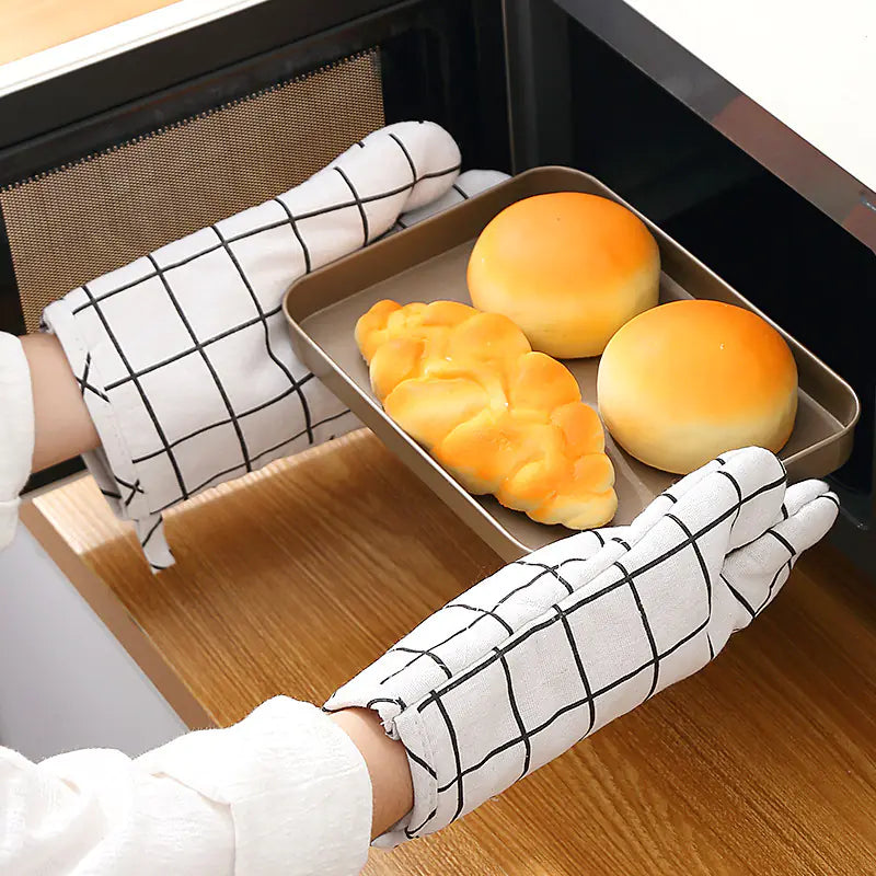 Insulated Kitchen Gloves for Oven and Steamer Use