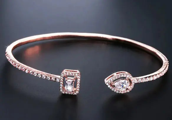 Bracelet with Micro Inlaid AAA Zircon