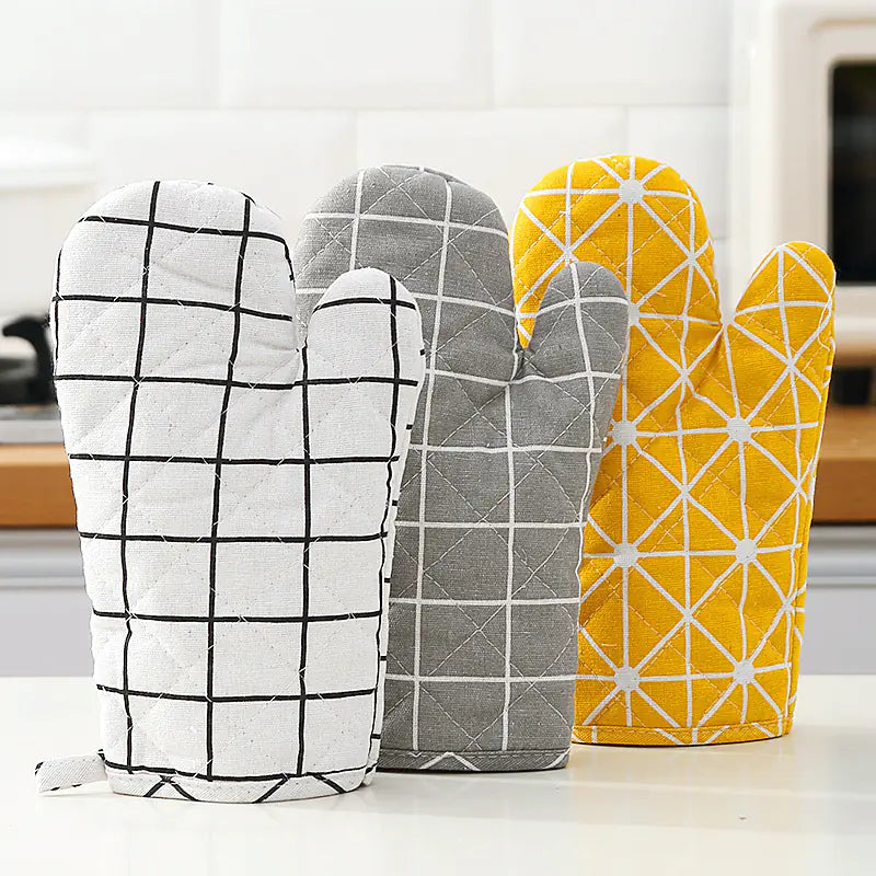 Insulated Kitchen Gloves for Oven and Steamer Use