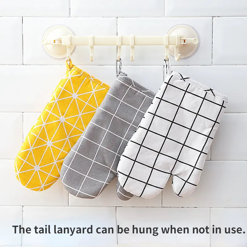 Insulated Kitchen Gloves for Oven and Steamer Use